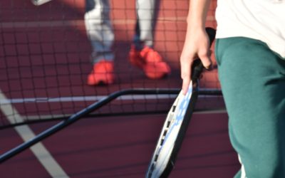 Choosing Your Ideal Pickleball Paddle: Key Factors for Optimal Performance